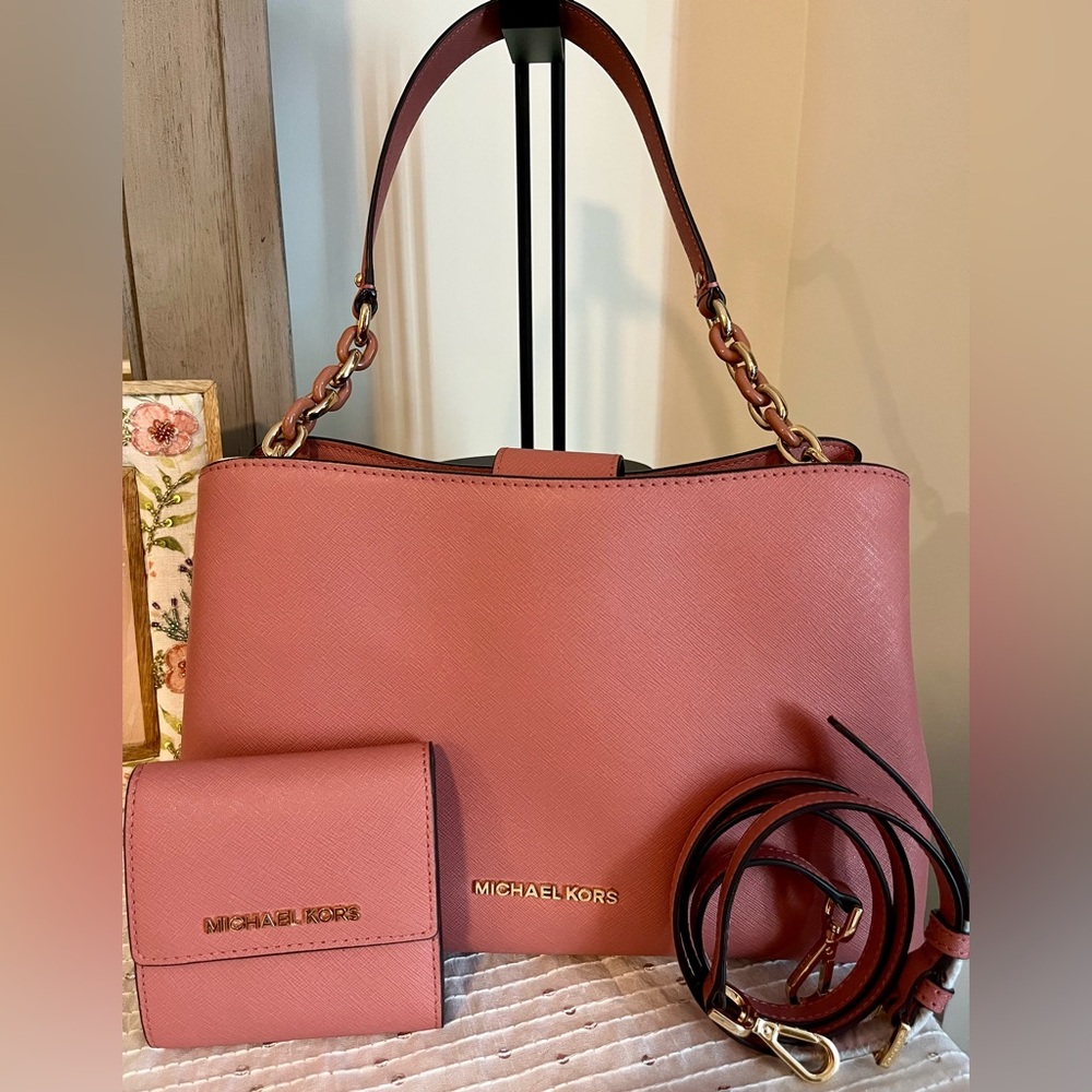 Michael Kors Sofia Large Satchel Leather Bag and matching wallet In Rose EUC